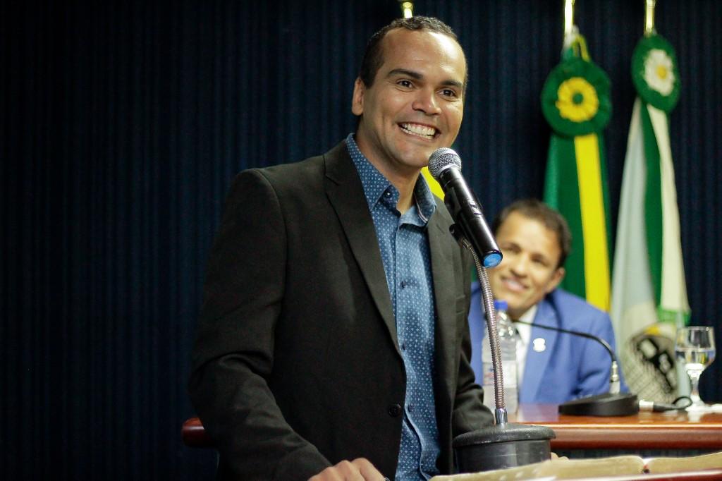 fb7f54da-040c-4fa7-8de4-a0bf36ed5171